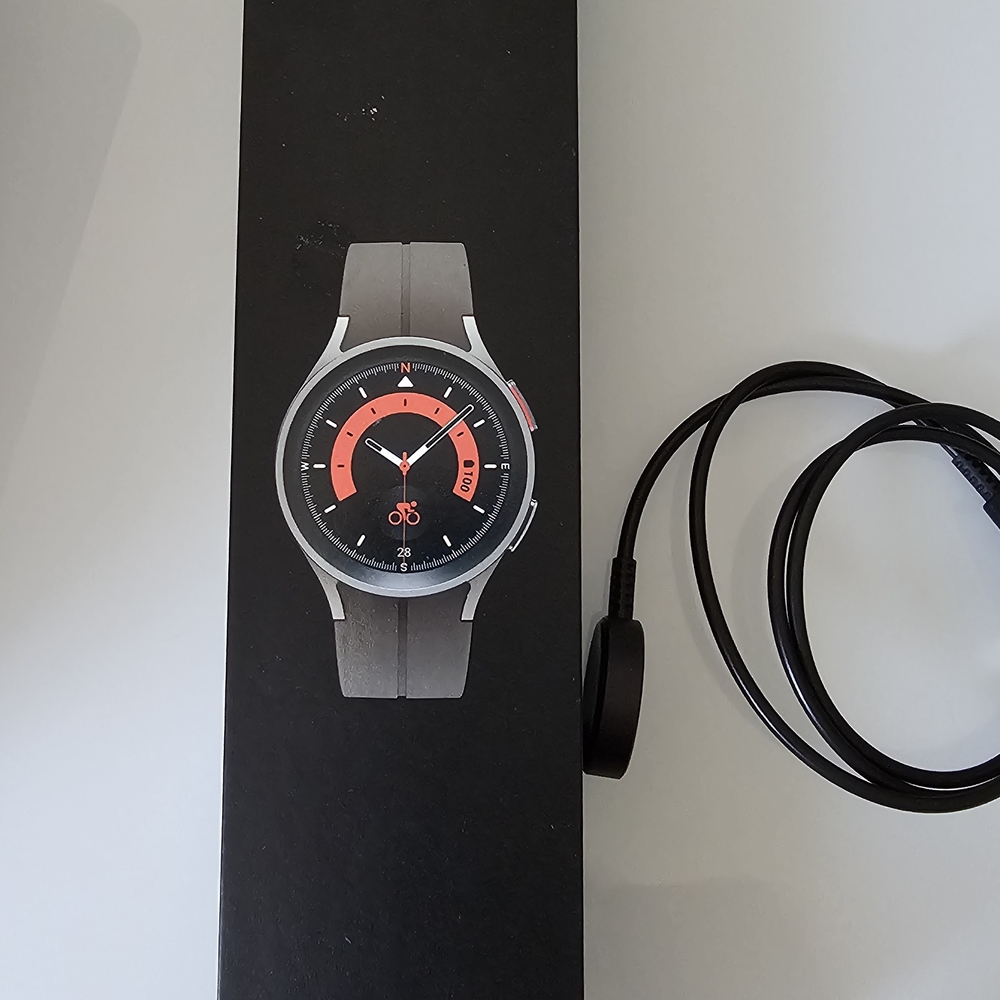 Samsung Galaxy 5 Pro Titanium 45   mm Smartwatch